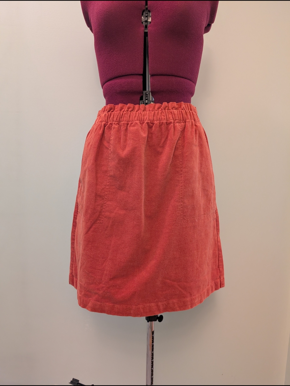 Women's Corduroy Elastic-Waist Skirt in Rust
